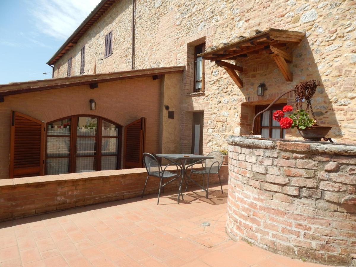 Fullino Nero Rta - Residenza Turistico Alberghiera Sienne Extérieur photo