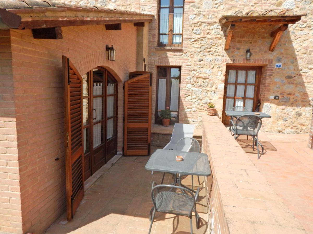 Fullino Nero Rta - Residenza Turistico Alberghiera Sienne Extérieur photo