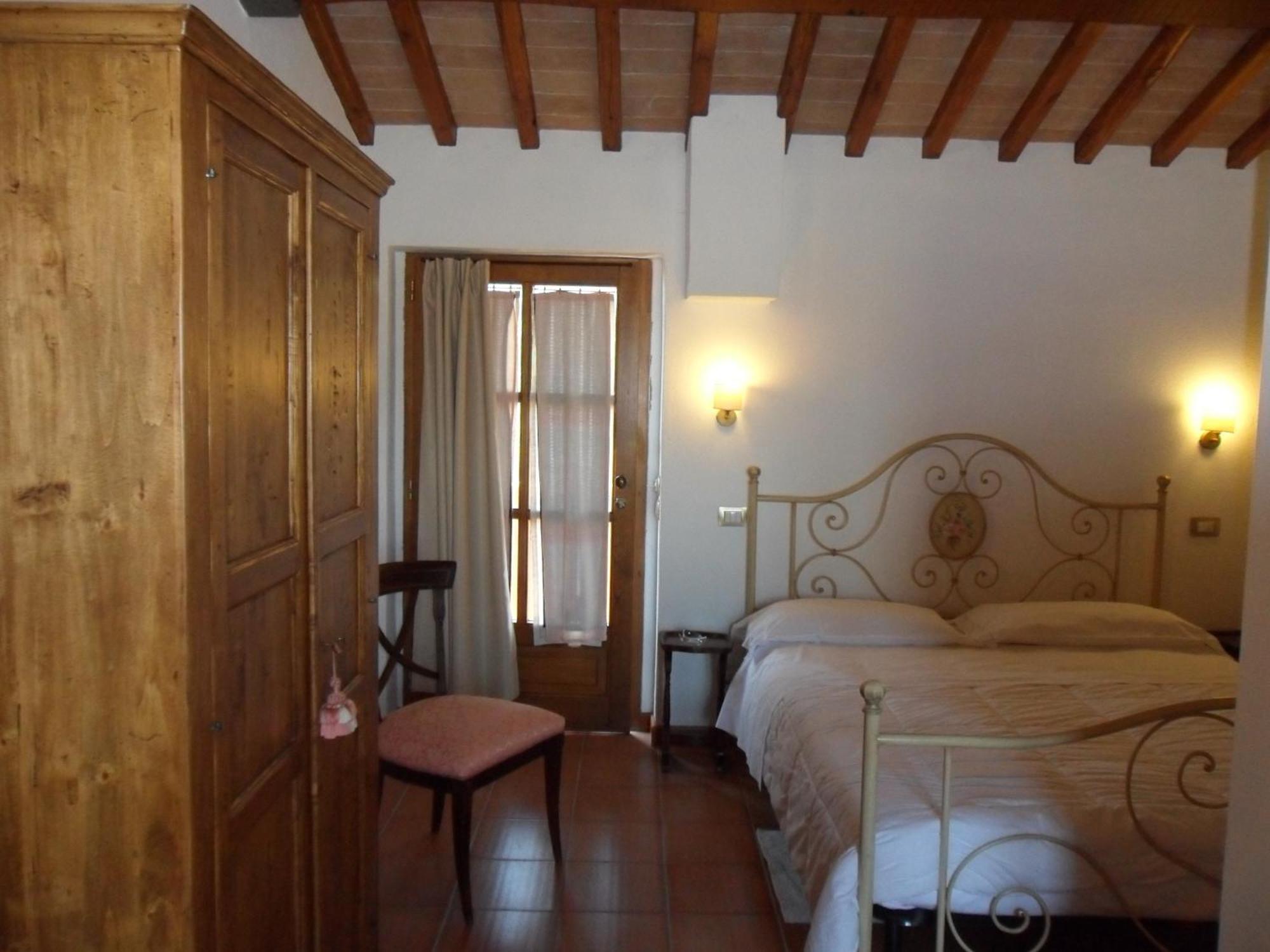 Fullino Nero Rta - Residenza Turistico Alberghiera Sienne Extérieur photo