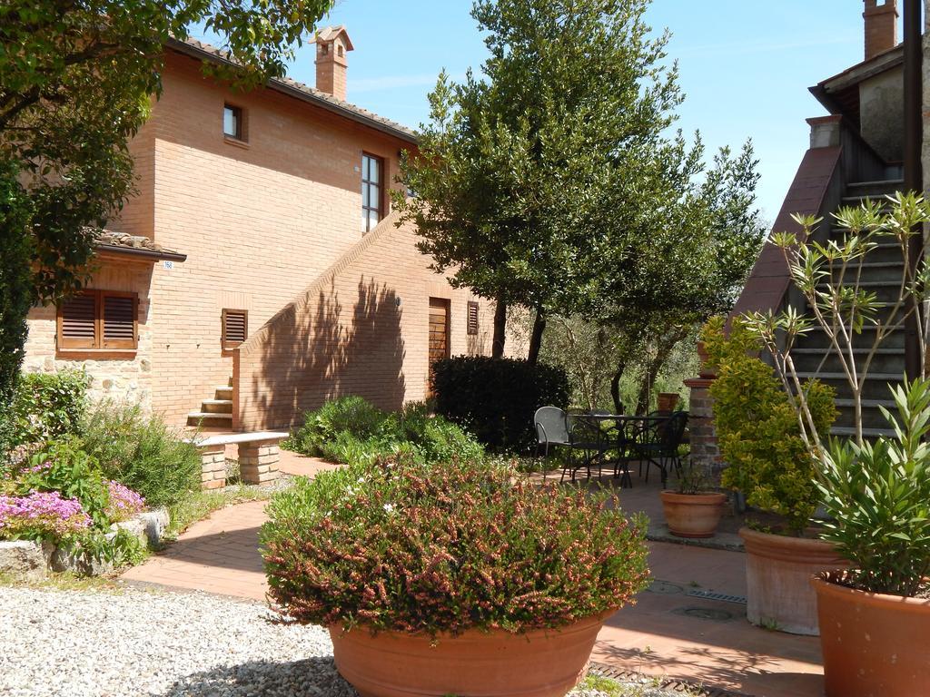 Fullino Nero Rta - Residenza Turistico Alberghiera Sienne Extérieur photo