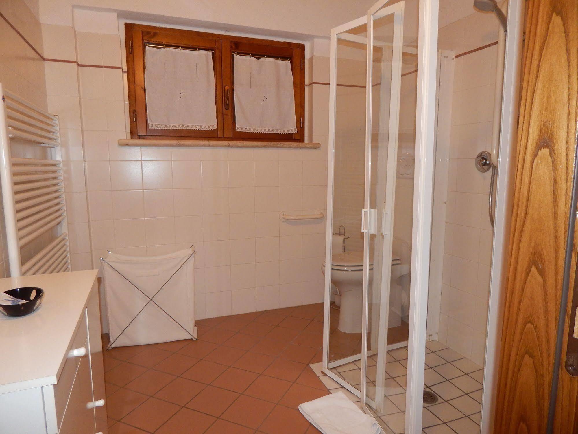 Fullino Nero Rta - Residenza Turistico Alberghiera Sienne Extérieur photo