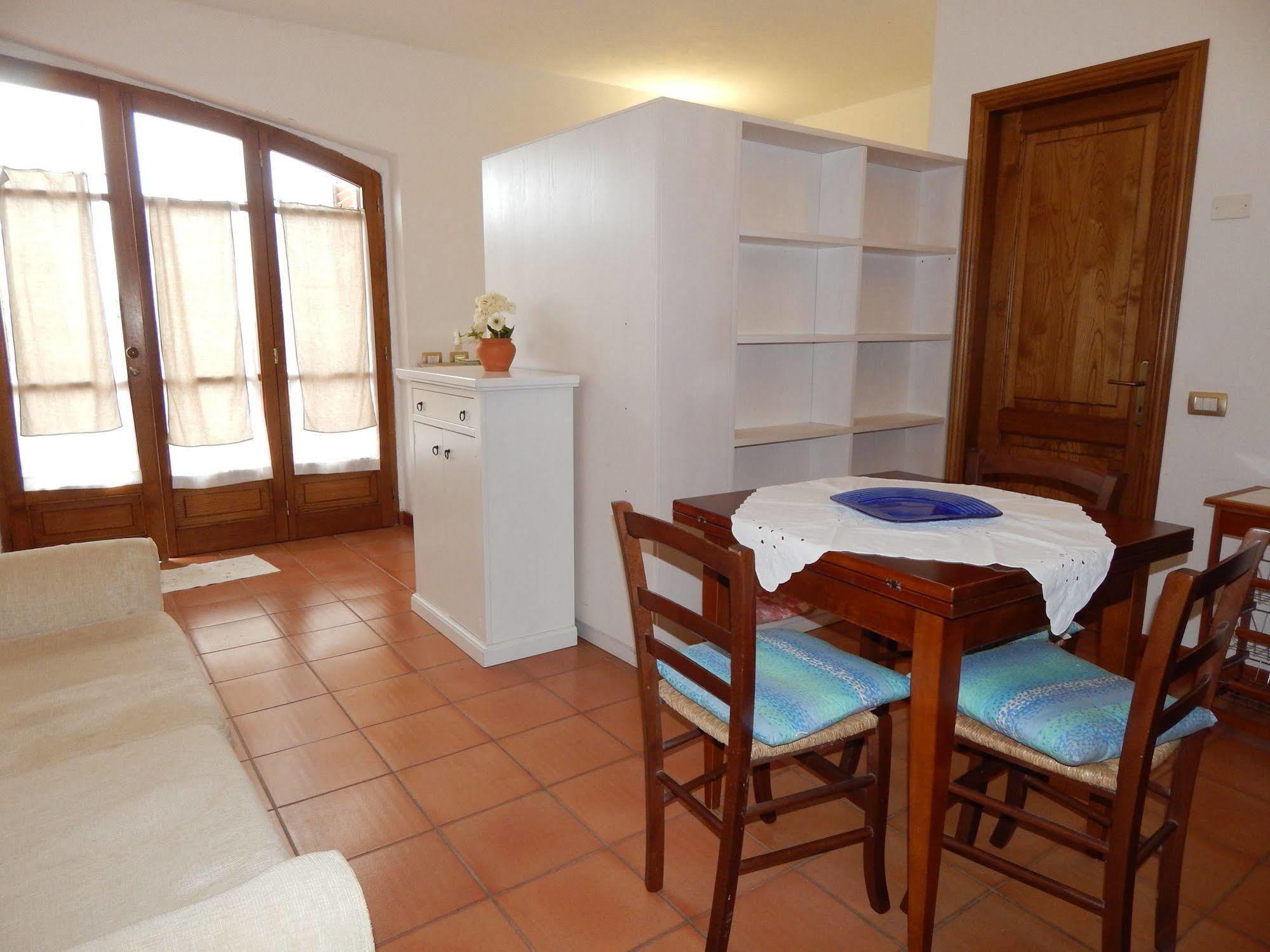 Fullino Nero Rta - Residenza Turistico Alberghiera Sienne Extérieur photo