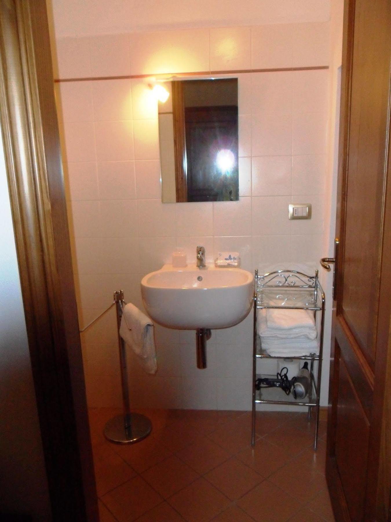 Fullino Nero Rta - Residenza Turistico Alberghiera Sienne Extérieur photo