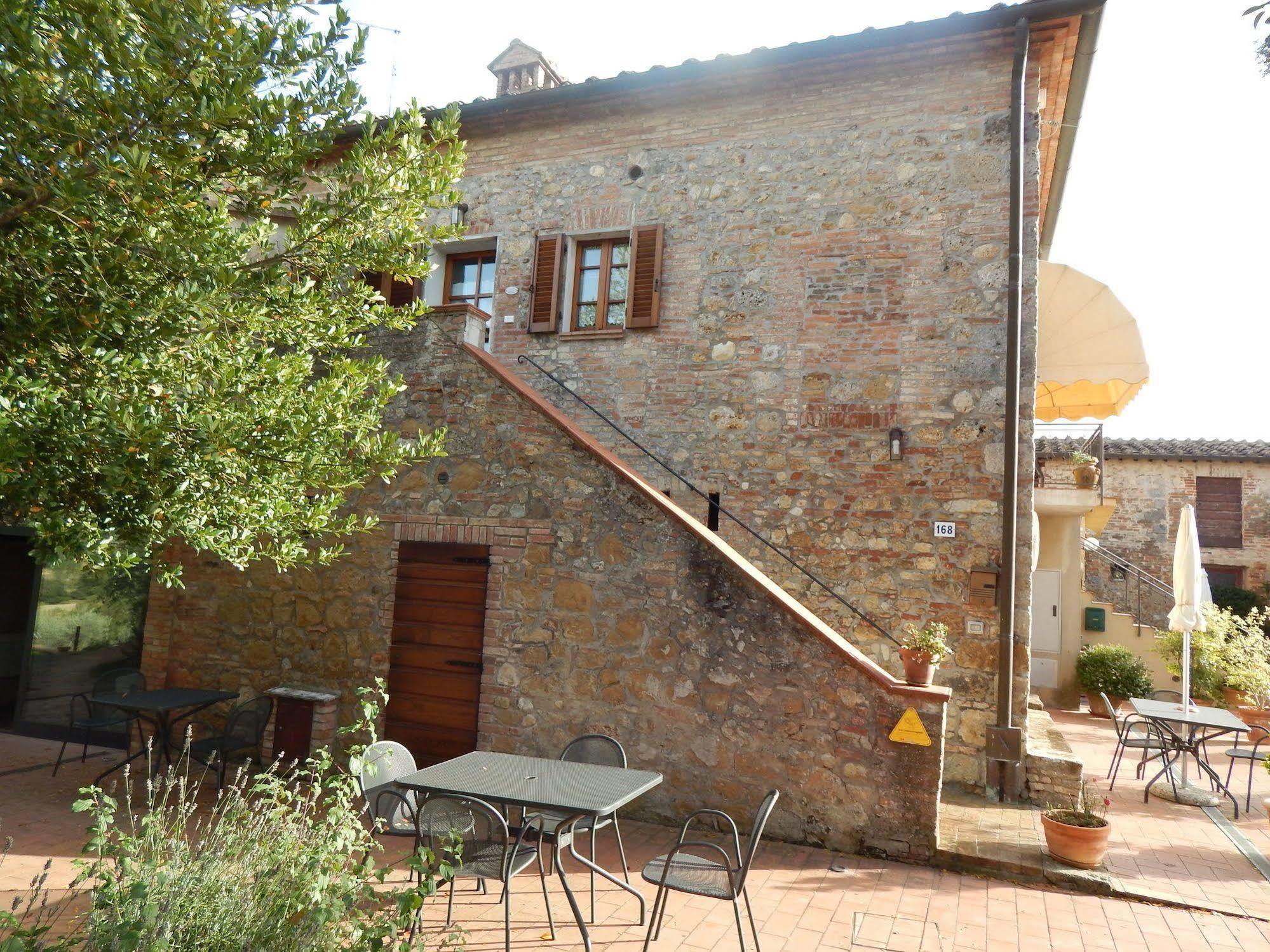 Fullino Nero Rta - Residenza Turistico Alberghiera Sienne Extérieur photo