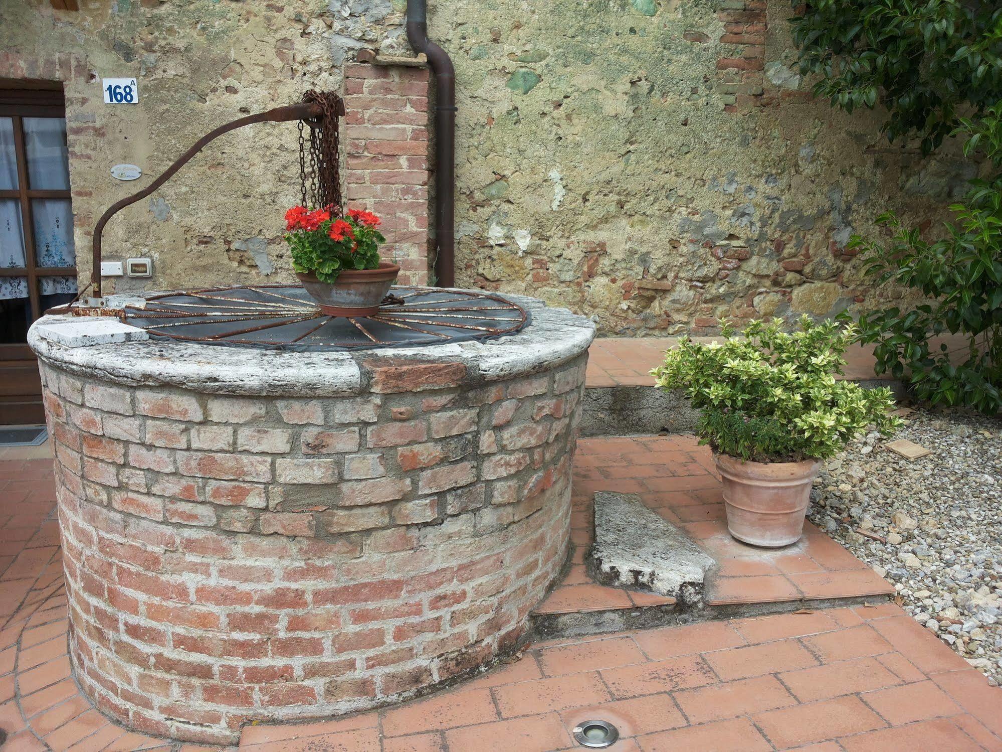 Fullino Nero Rta - Residenza Turistico Alberghiera Sienne Extérieur photo