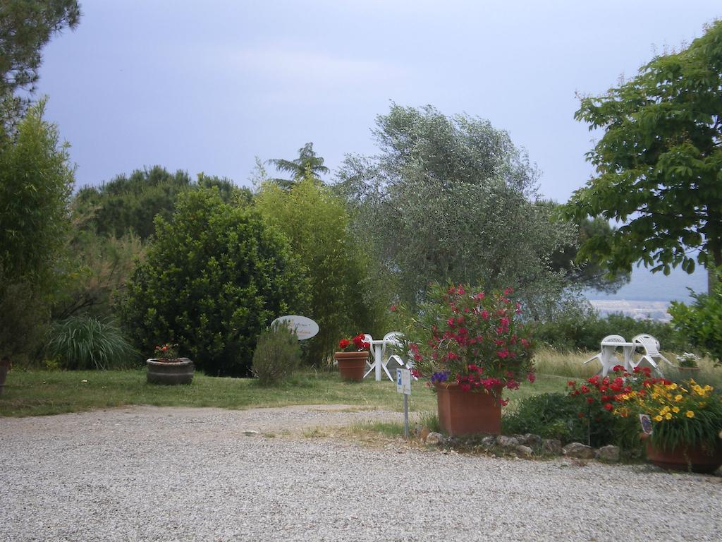 Fullino Nero Rta - Residenza Turistico Alberghiera Sienne Extérieur photo