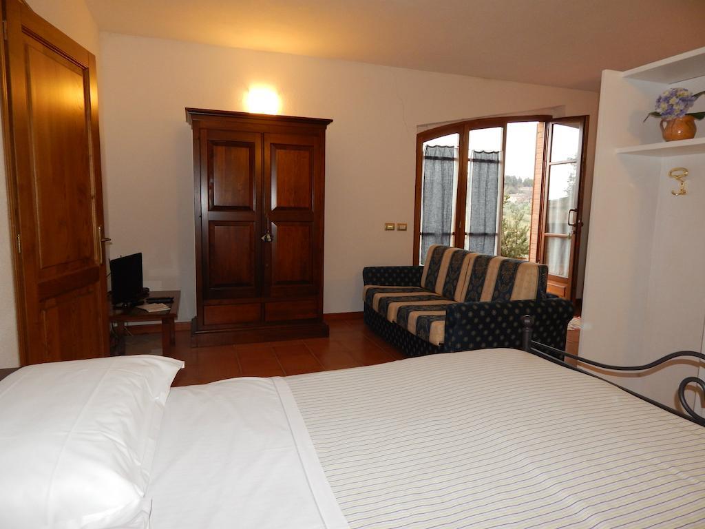 Fullino Nero Rta - Residenza Turistico Alberghiera Sienne Extérieur photo